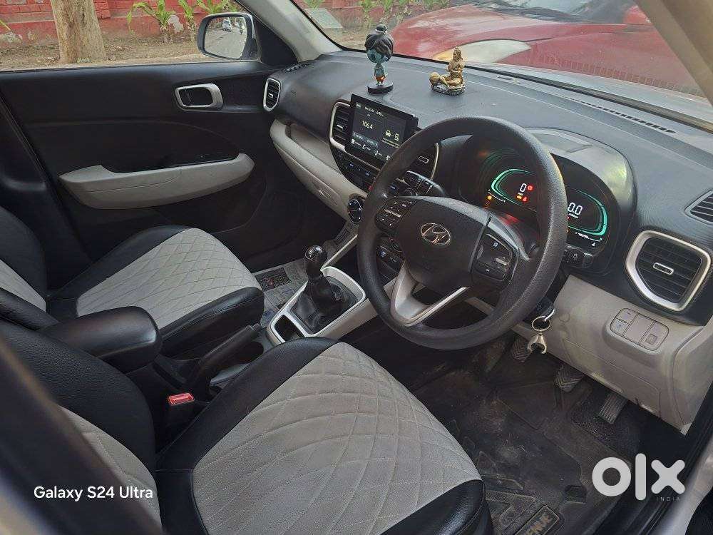 Hyundai Venue S 1.2 Petrol, 2024, Petrol