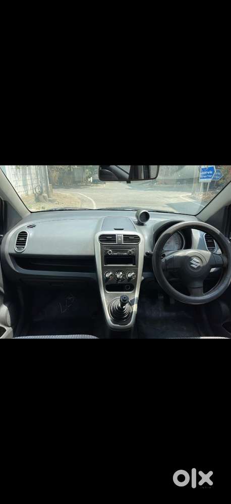 Maruti Suzuki Ritz Vxi, 2013, Petrol
