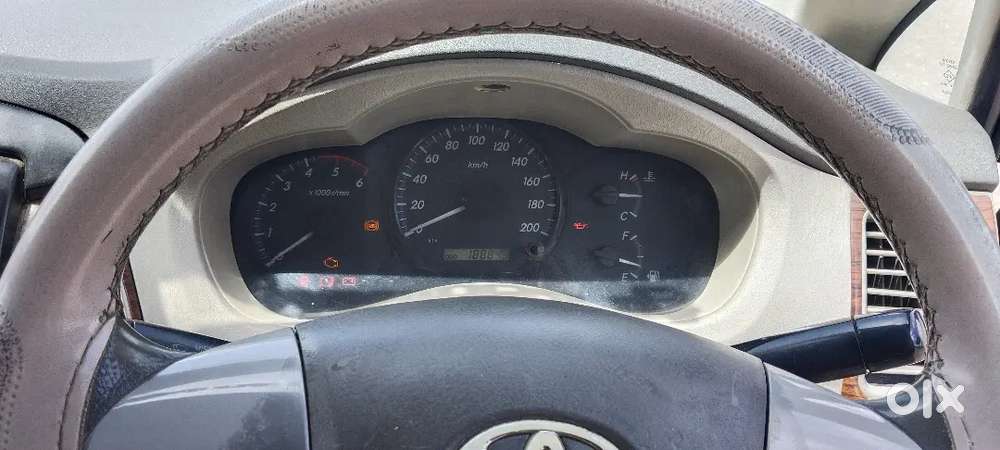 Toyota Innova 2.5 G 2013