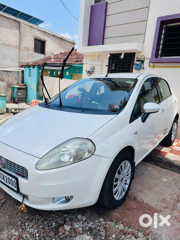 Fiat Grande Punto 2011 Diesel Well Maintained Brand New Tyre 20+