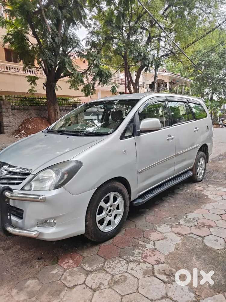Toyota Innova 2006 Diesel Well Maintained Valid 2030