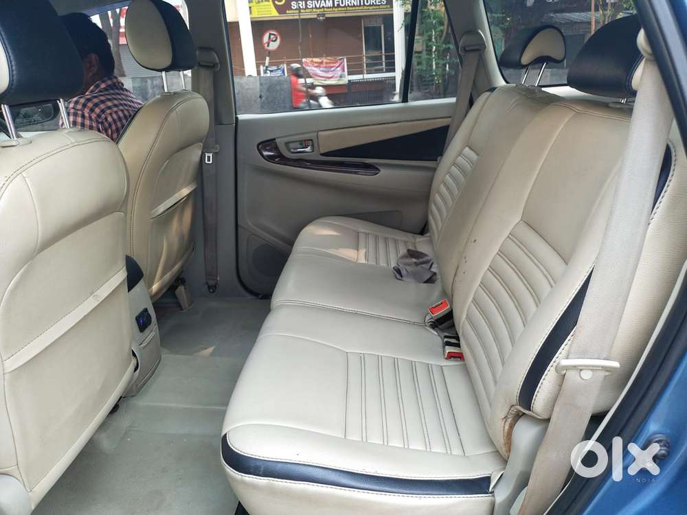 Toyota Innova 2.5 V 8 Str, 2013, Diesel