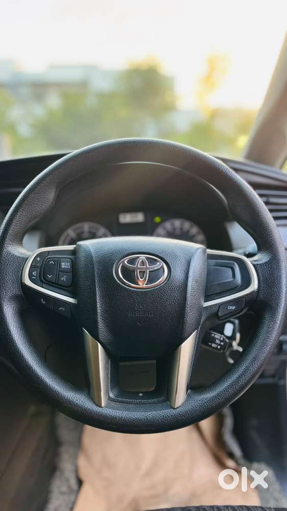 Toyota Innova Crysta 2.4 Gx Limited Edition At 7 Str, 2022, Diesel