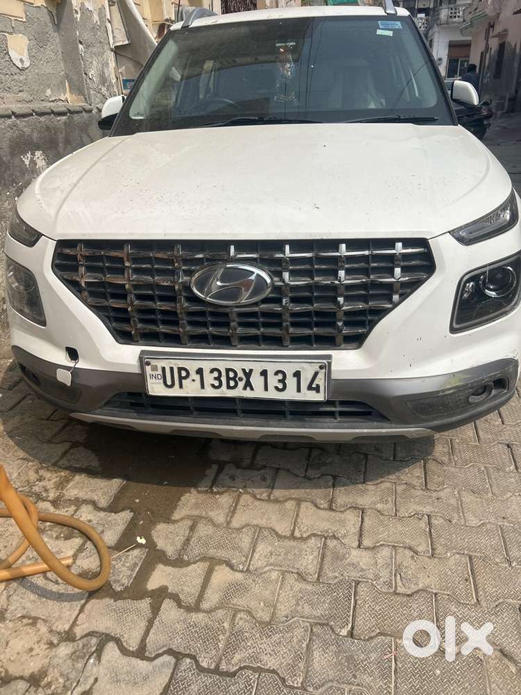 Hyundai Venue Petrol 2023