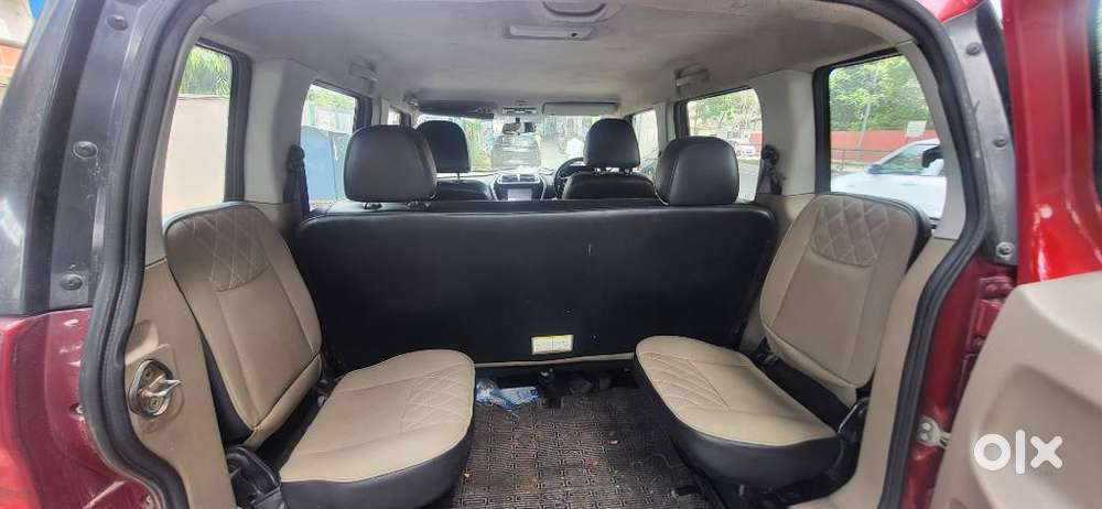 Mahindra Tuv 300 T10, 2018, Diesel