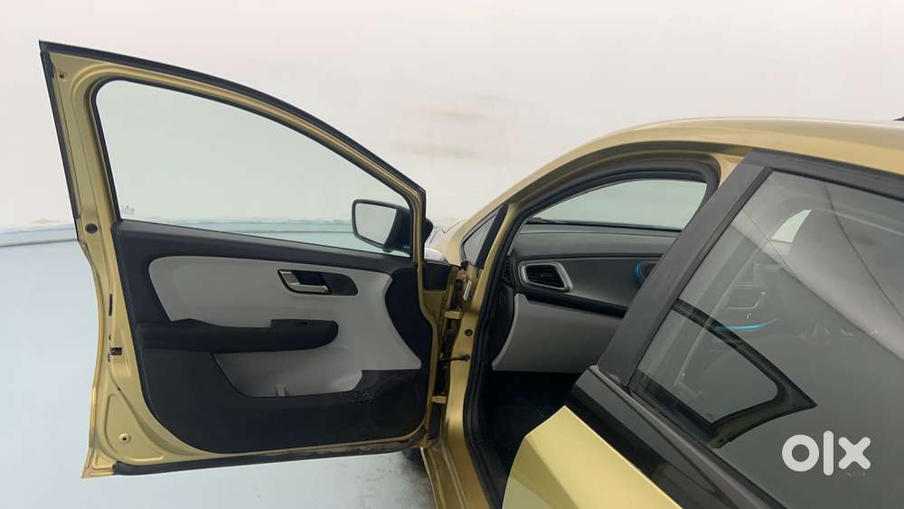 Tata Altroz 1.2 Xz (o), 2020, Petrol