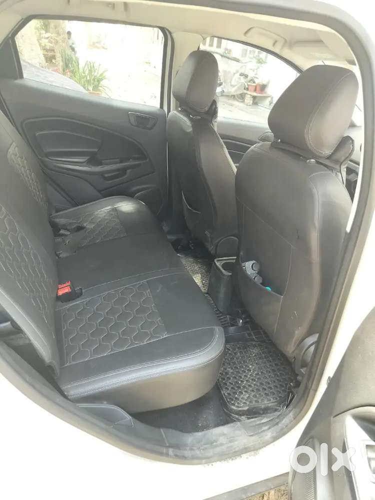 Beautiful Interior With All Amenities