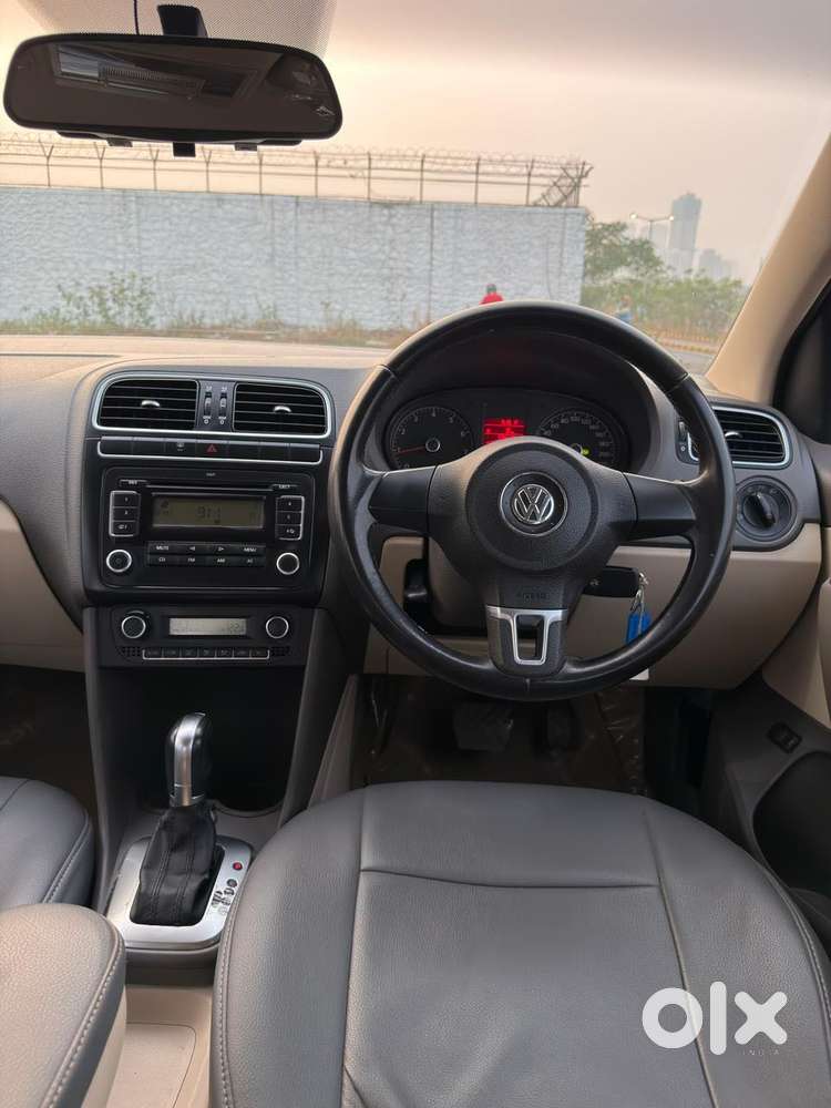 Volkswagen Vento 2010-2013 Petrol Highline, 2011, Petrol