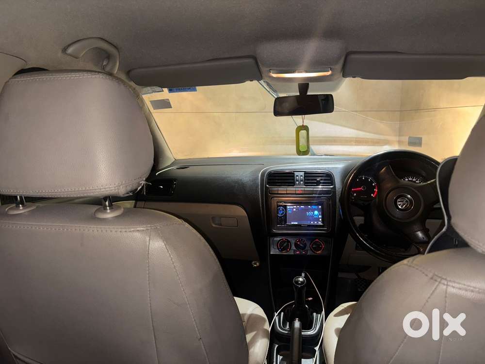 Volkswagen Polo Petrol Manual 2011