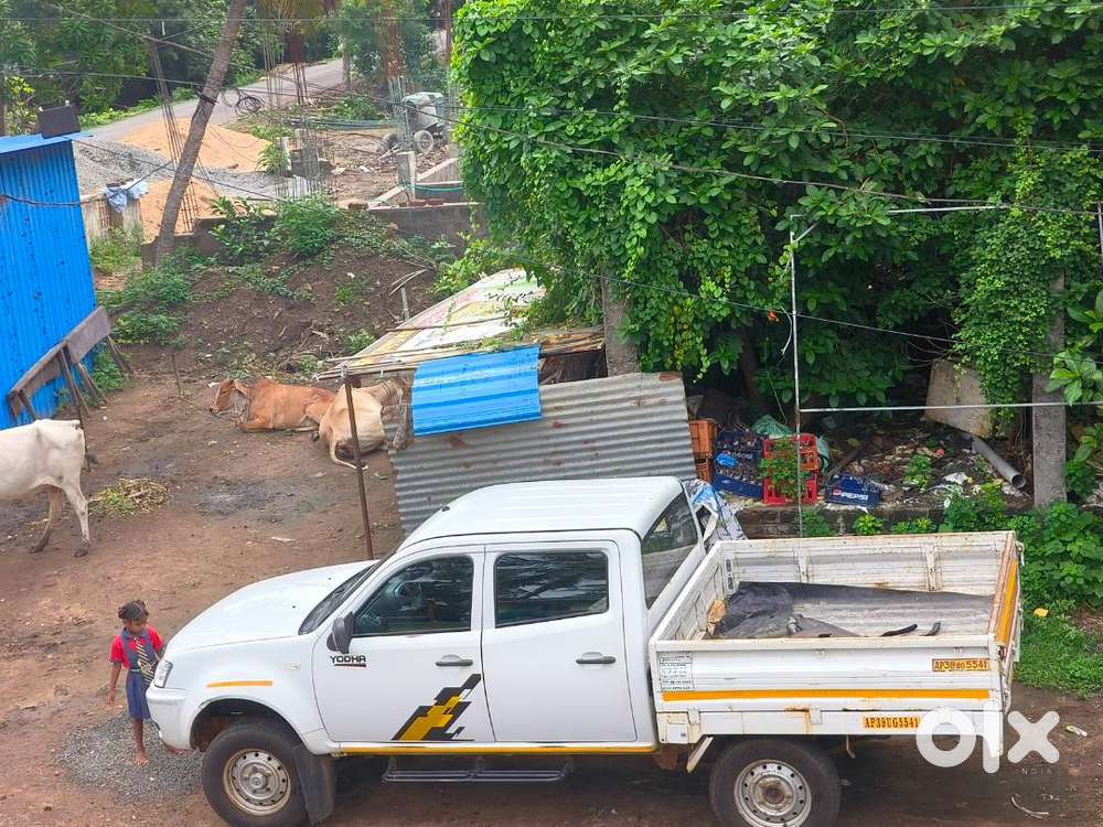 2022 Tata Xenon Crew
