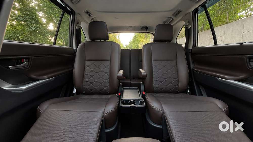 Toyota Innova Hycross 2.0 Zx (o) Hybrid 7 Str, 2026, Petrol