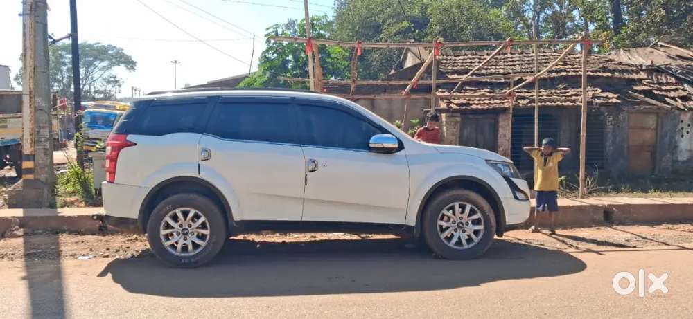 Mahindra Xuv  Model W10