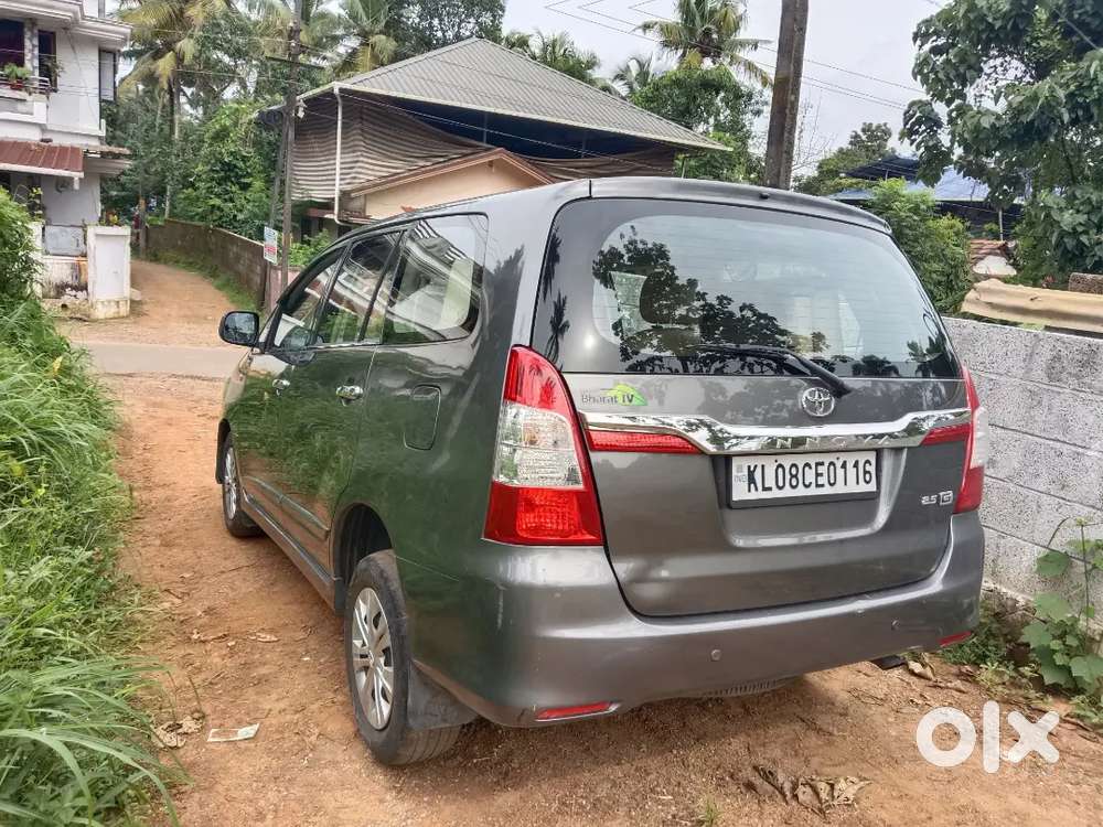 Toyota Innova 2014 Diesel 140000 Km Driven