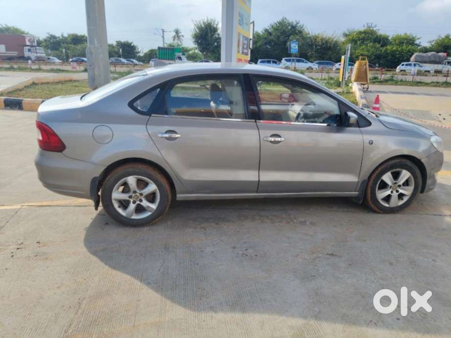Skoda Rapid Elegance 1.6 Tdi Cr Manual, 2013, Diesel
