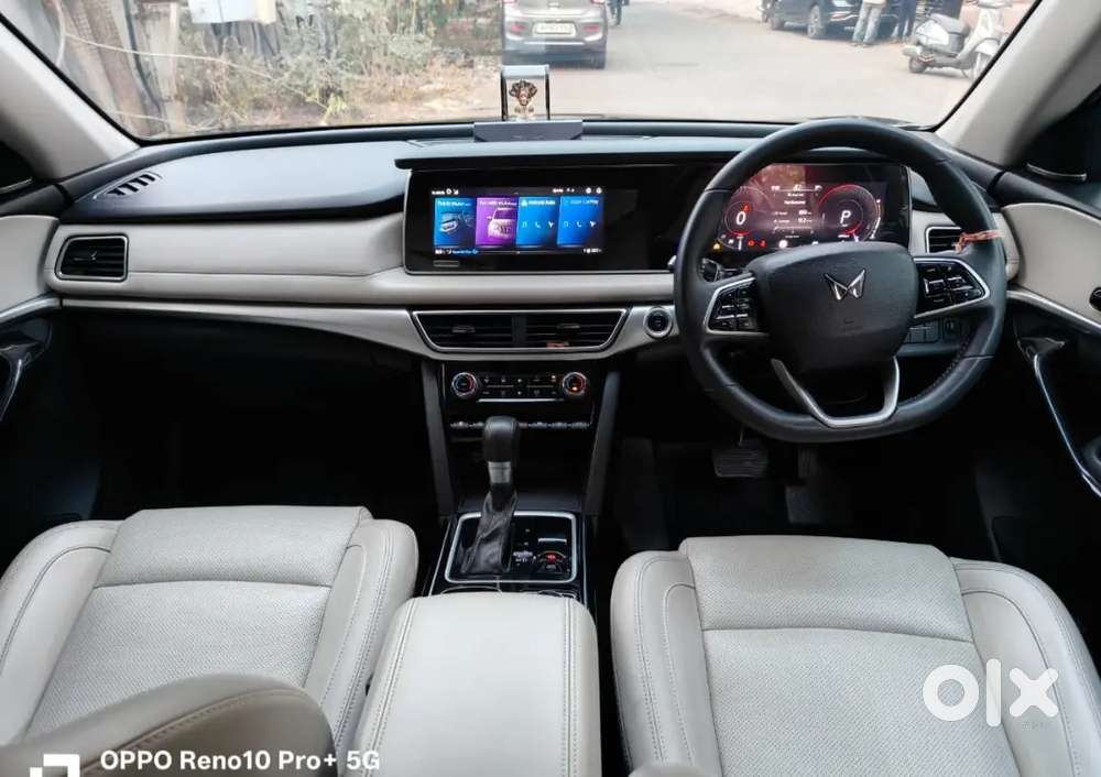 2023 Xuv 700 Ax7l 7 Setar Luxury Line Full Top Modal