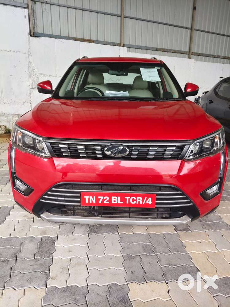 Mahindra Xuv300 W8 (o) 1.5 Diesel Amt Dual Tone, 2022, Diesel