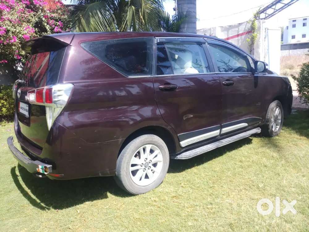 Toyota Innova Crysta 2.4 G Diesel