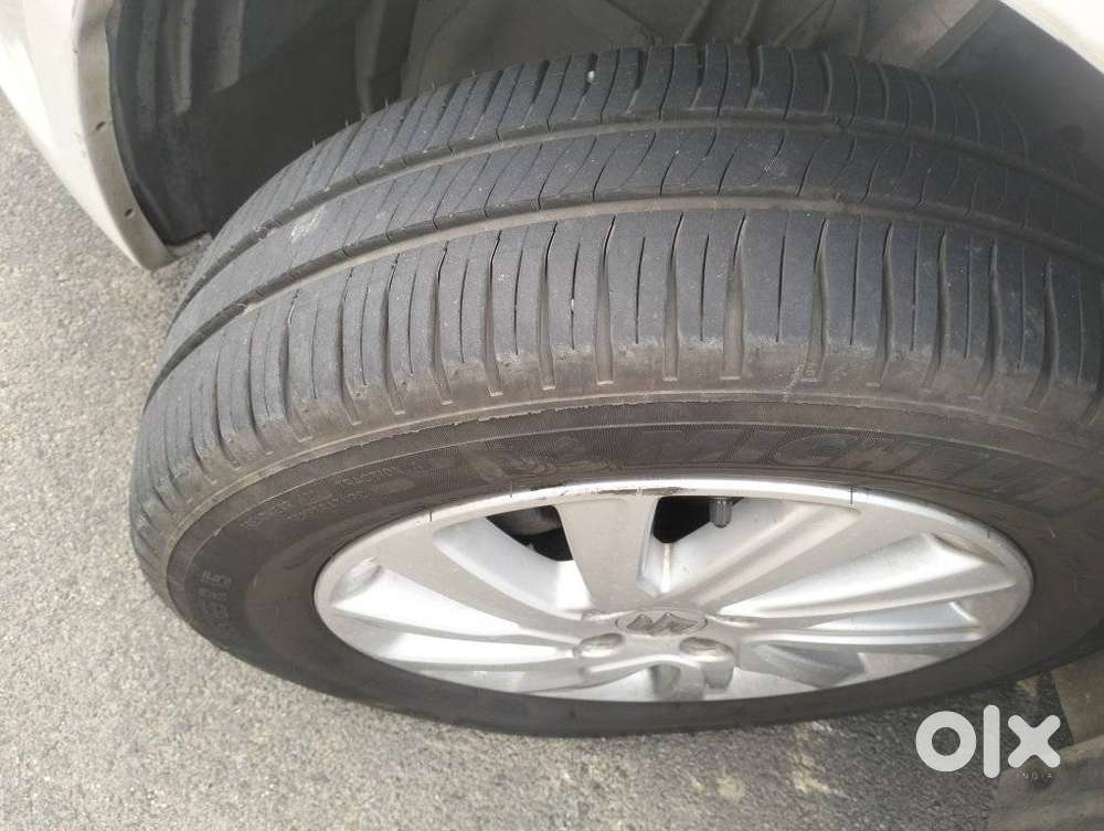 Maruti Suzuki Swift Dzire Zdi Bsiv, 2015, Diesel