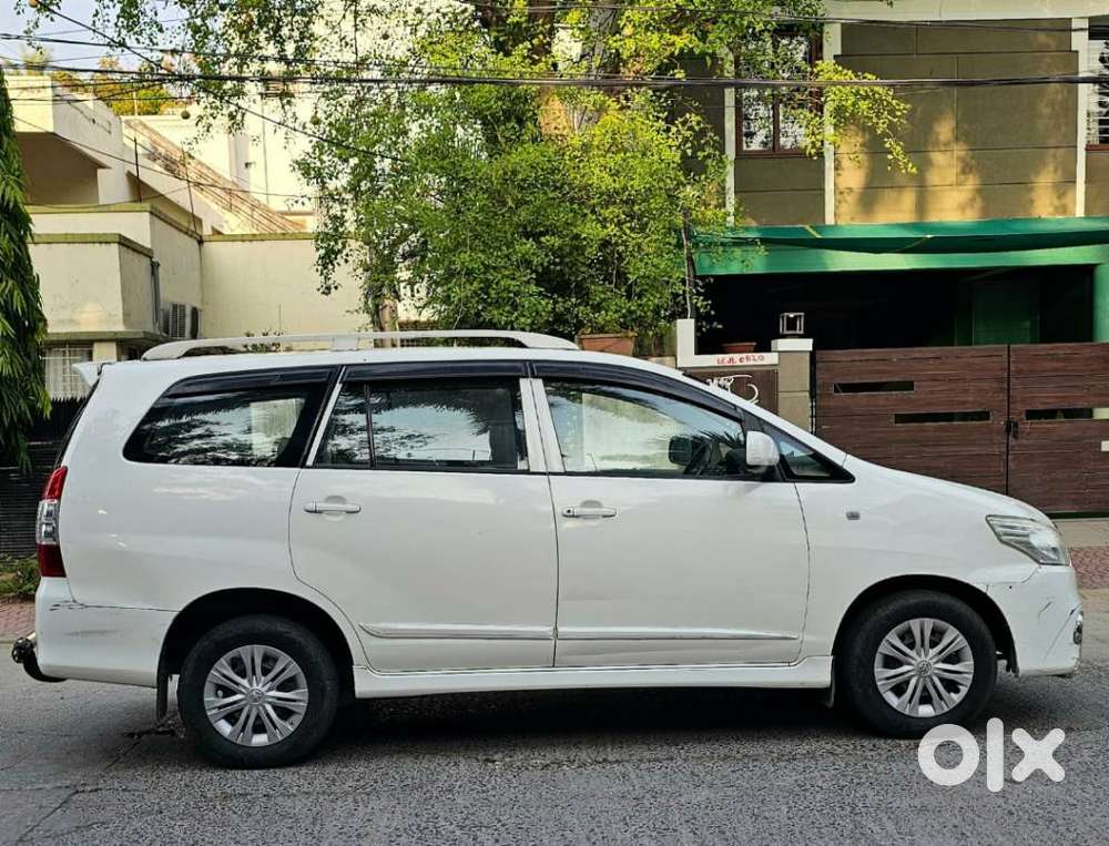 Toyota Innova [2013-2016] 2.5 G2 7 Str, 2015, Diesel