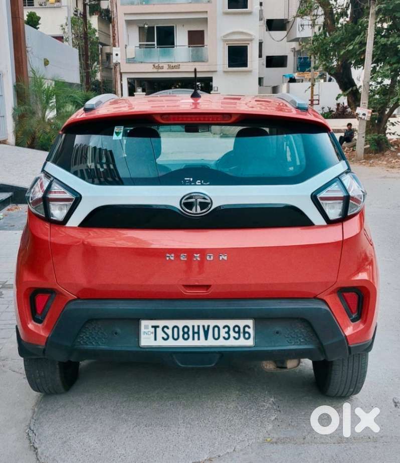 Tata Nexon, 2021, Petrol