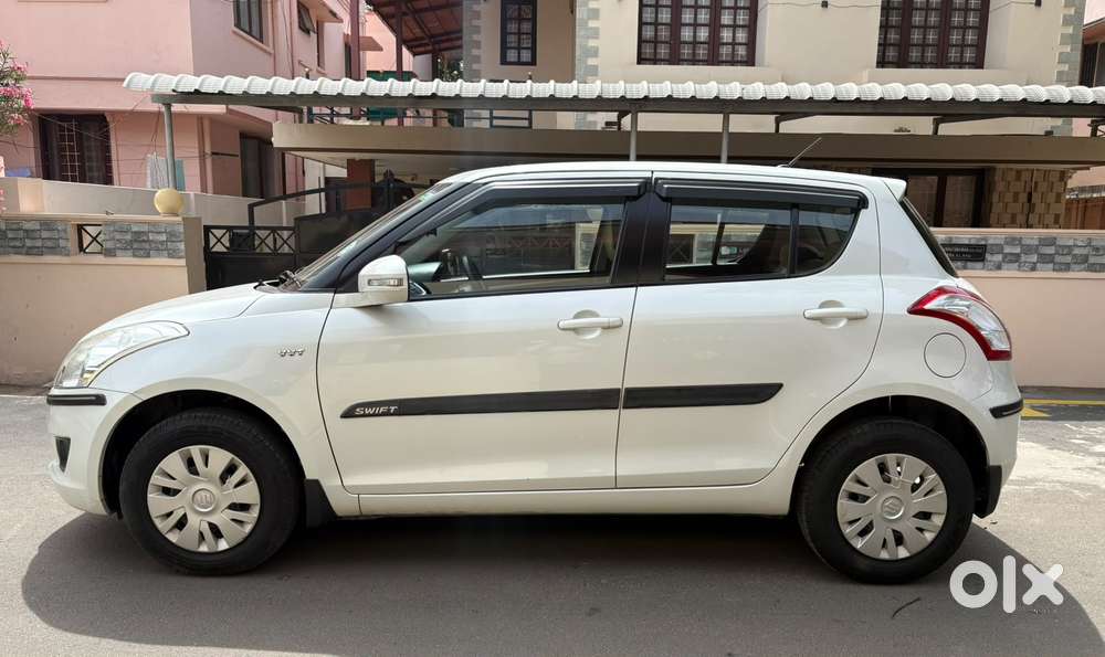 Maruti Suzuki Swift 1.2 Vxi (o), 2014, Petrol
