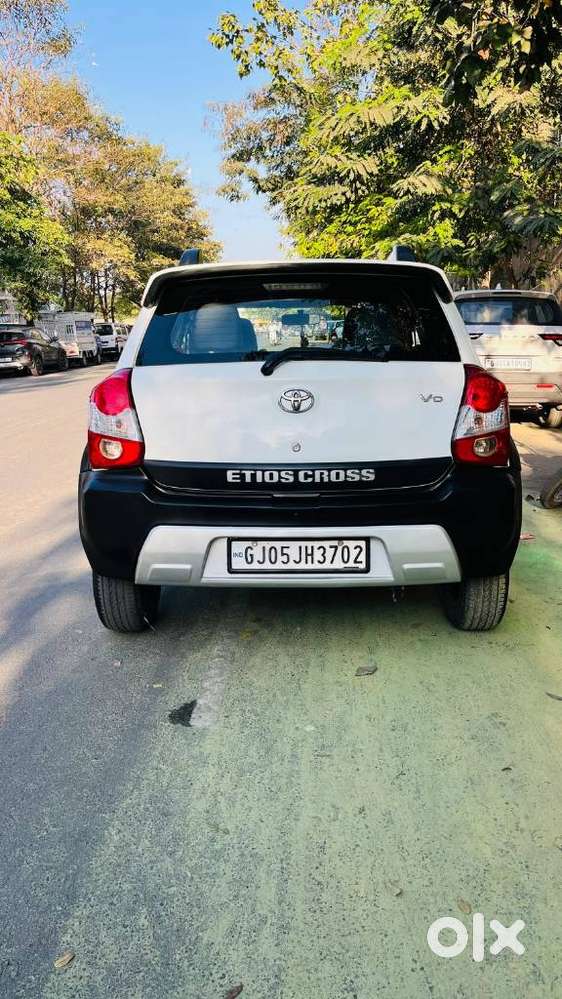 Toyota Etios Cross