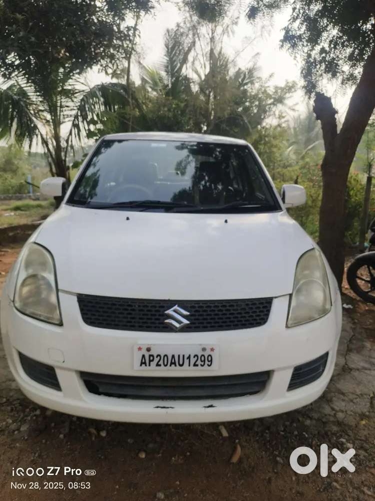 Maruti Suzuki Swift Dzire 2013 Diesel Well Maintained