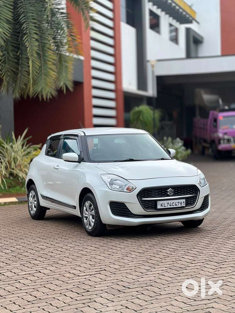 Maruti Suzuki Swift Vxi Optional, 2022, Petrol