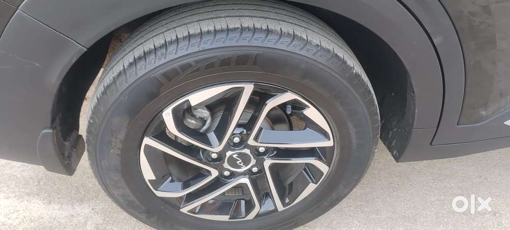 Kia Carens, 2022, Petrol