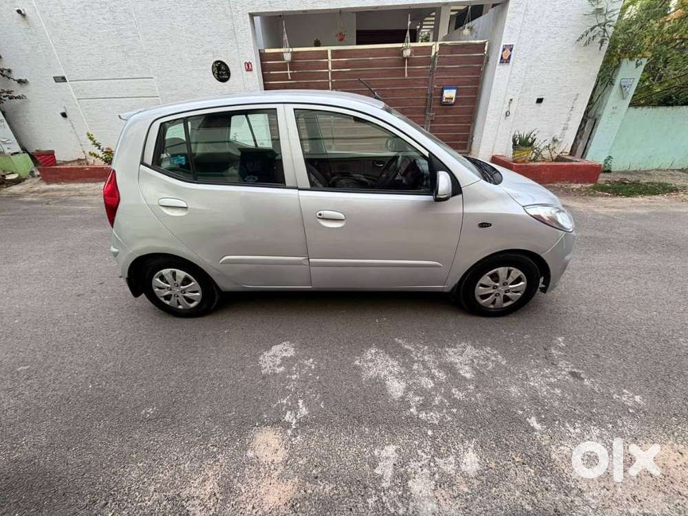 Hyundai I10 Sportz At, 2013, Petrol