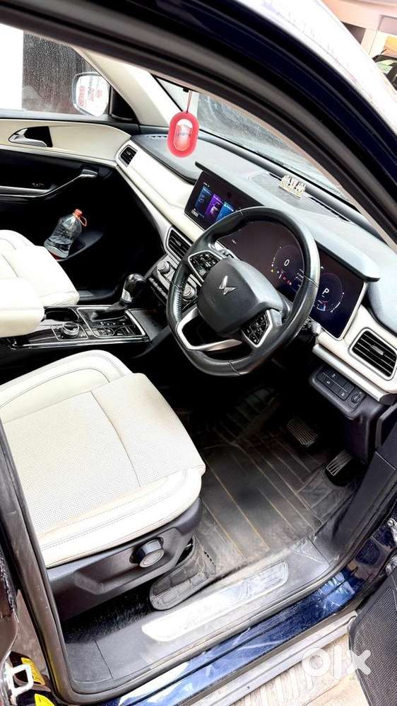 Mahindra Xuv700 2022 Diesel Well Maintained