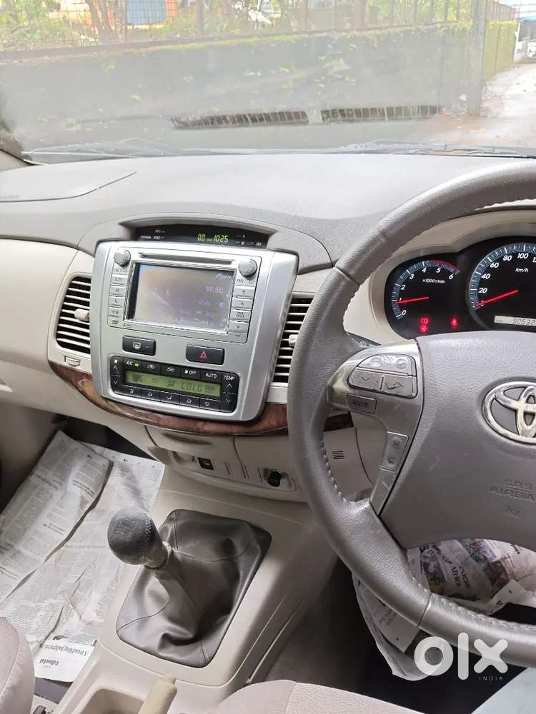 Toyota Innova (v) 2013