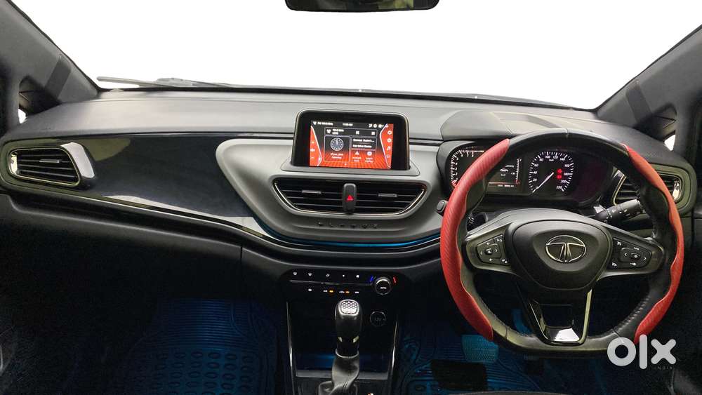 Tata Altroz 1.2 Xza Plus Dark Edition Dct, 2022, Petrol