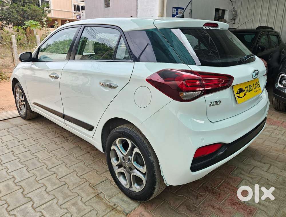 Hyundai Elite I20 1.2 Asta (o) Cvt, 2019, Petrol