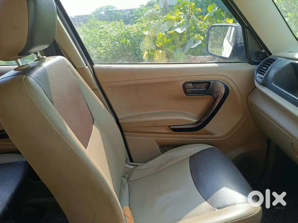 Mahindra Tuv 300 2017 Variant
