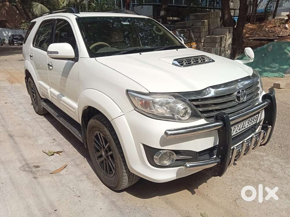 Toyota Fortuner 3.0 4x4 Manual, 2011, Diesel