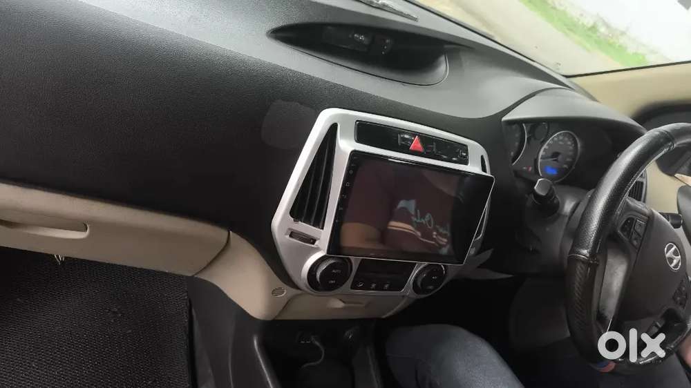 Honda I20 Abz Car Petrol  2013