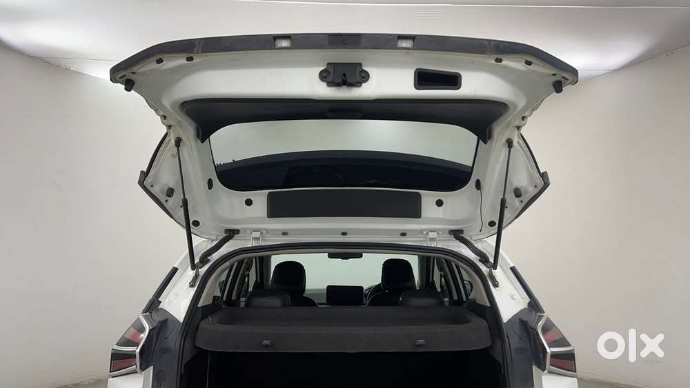 Tata Nexon Creative Plus S 1.2 Revotron Petrol 6 Amt, 2023, Petrol