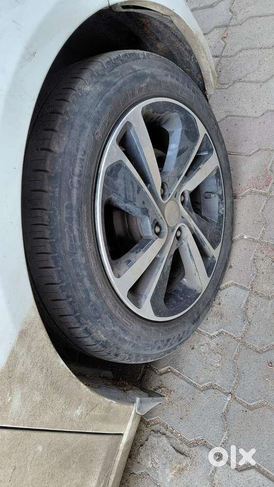 Tata Altroz Xti Turbo 2024