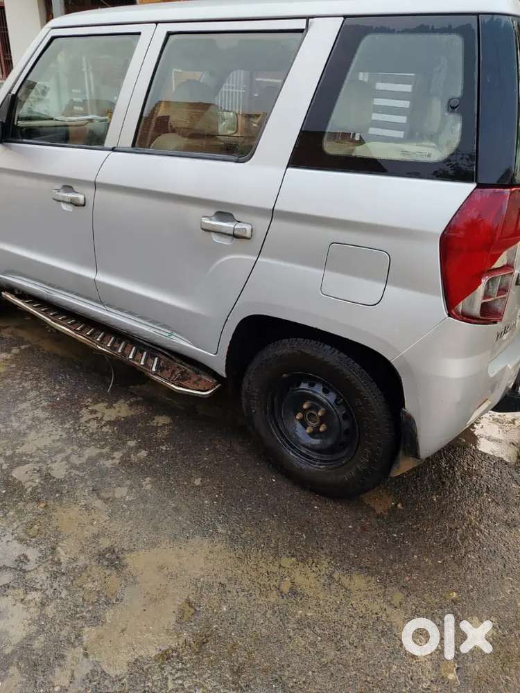 Mahindra Tuv 300 2018
