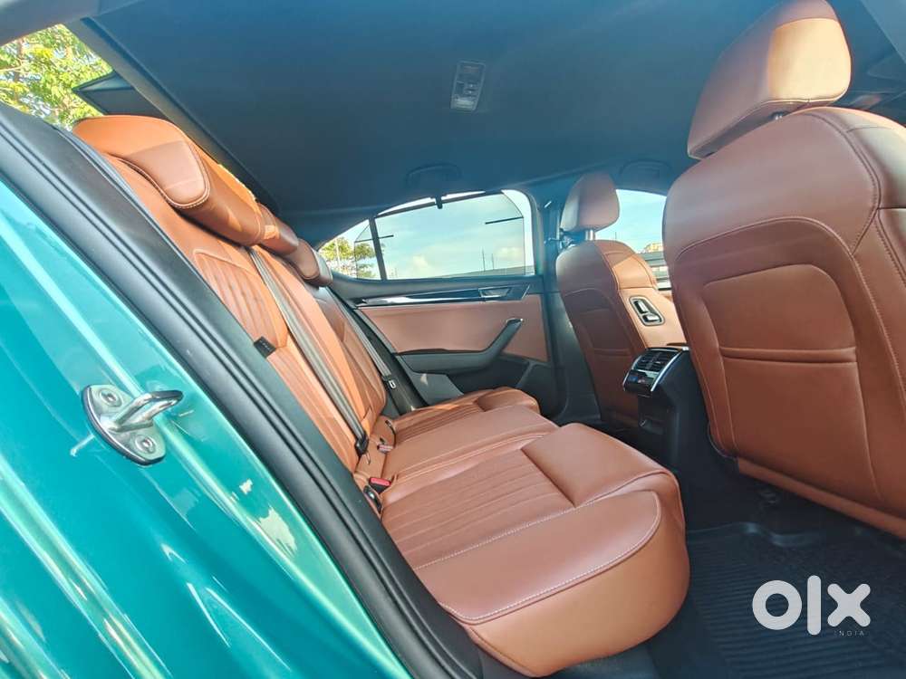 Skoda Superb 2.0 Tsi At L&k, 2024, Petrol