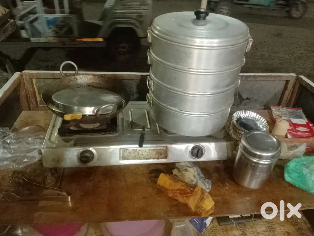 Momos counter