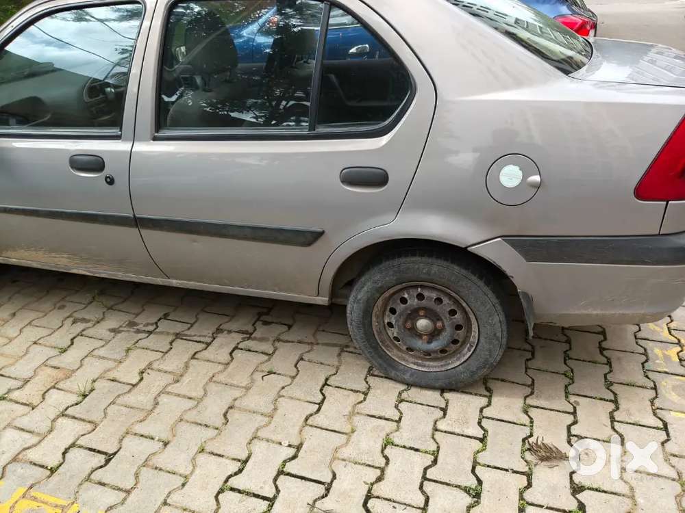 Ford Ikon 1.6 Zxi 2000