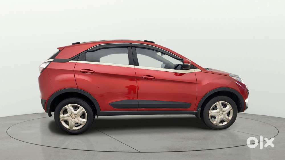 Tata Nexon 1.2 Revotron Xt, 2018, Petrol