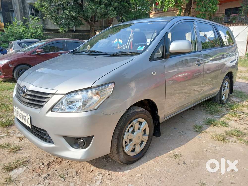 Toyota Innova 2.5 G (diesel) 8 Seater Bs Iv, 2016, Diesel