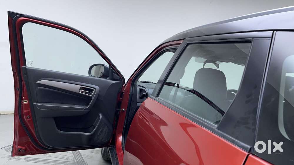 Maruti Suzuki Vitara Brezza Zdi+ Dual Tone Mt, 2016, Diesel