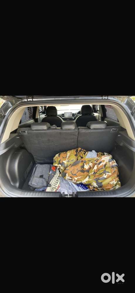Hyundai Venue Petrol 2024