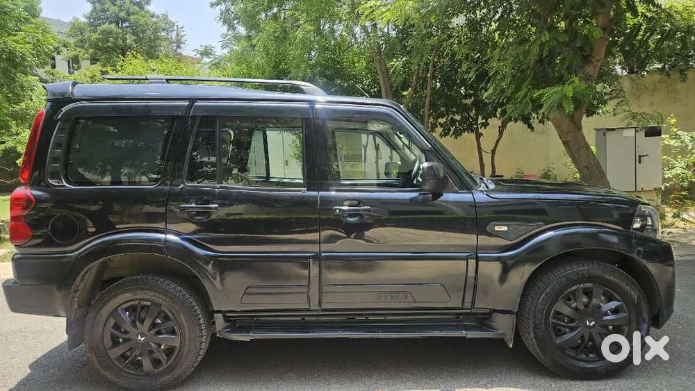 Mahindra Scorpio Classic 2023