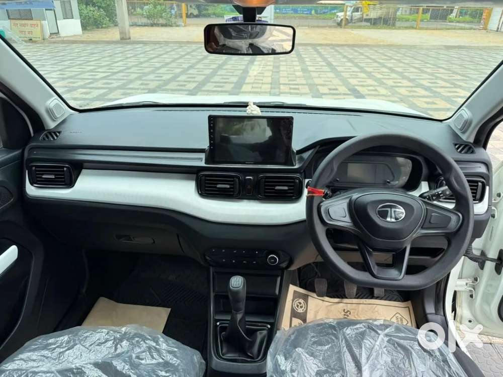 Tata Punch Pure, 2025, Petrol