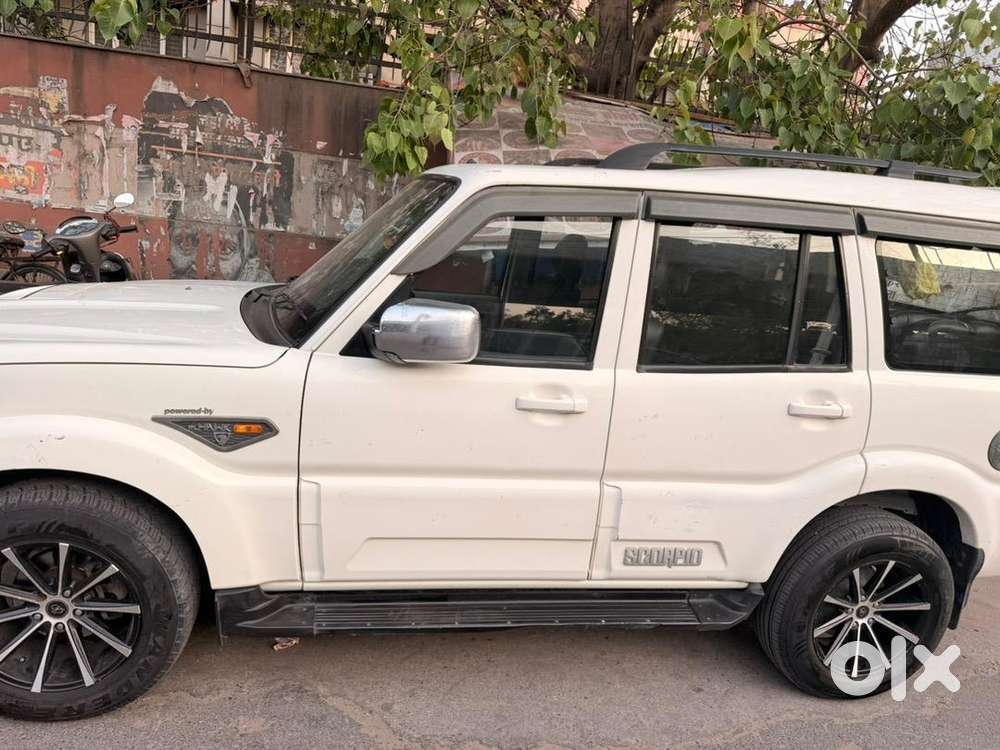 Mahindra Scorpio 2017 Diesel Well Maintained
